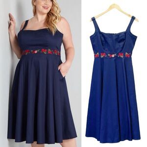 NWT ModCloth x Collectif Laureen Navy Red Pomegranate Swing Dress Size 8 Medium